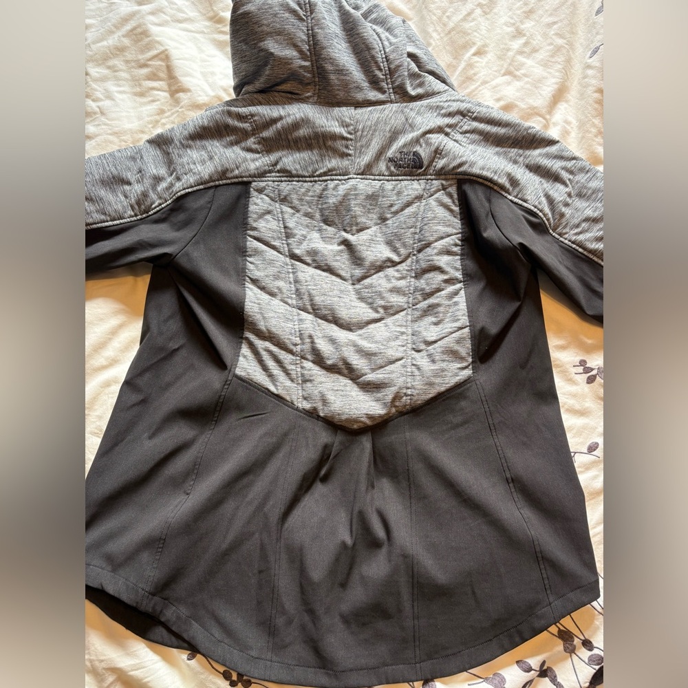 The North Face Pseudio Jacket - Picture 9 of 11